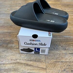 32 Degrees Black Women's Cushion Slide